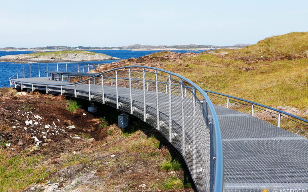 Glassfiber gangbaner gir enkel tilgang til nydelig natur på Eldhusøya